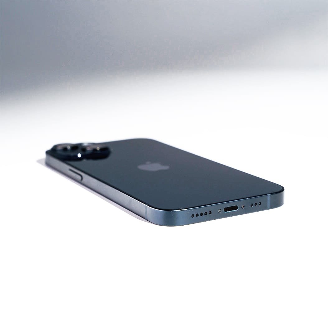 Apple iPhone 14 128Gb Czarny - obrazek 4