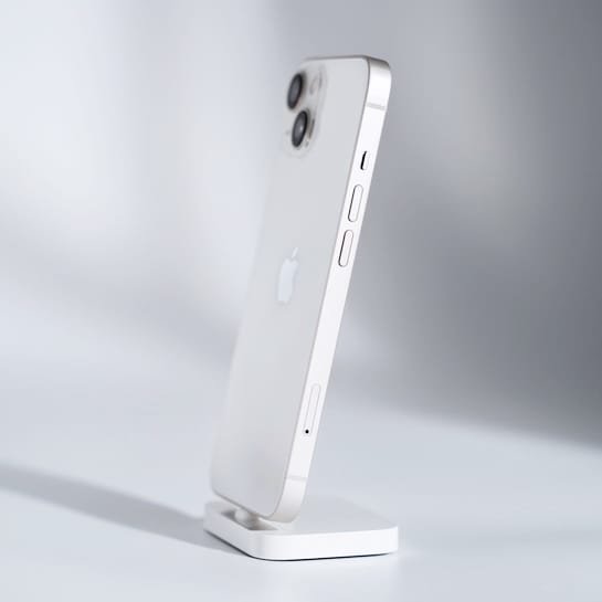 Apple iPhone 13 Starlight mistermac