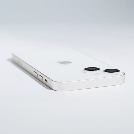 Apple iPhone 13 Starlight mistermac