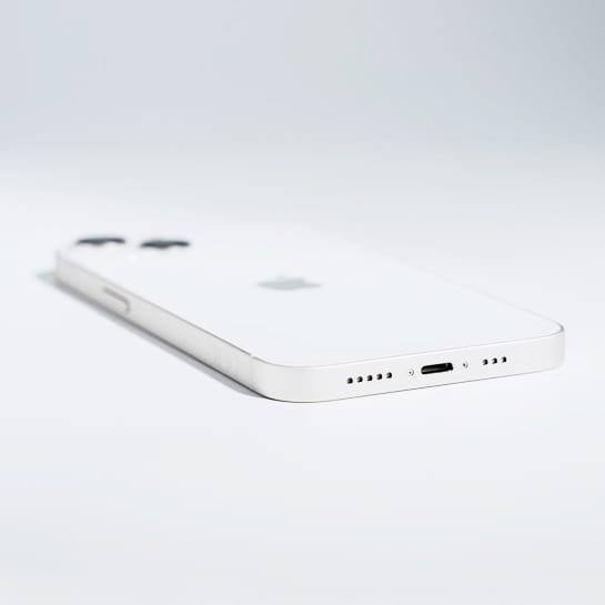 Apple iPhone 13 Starlight mistermac